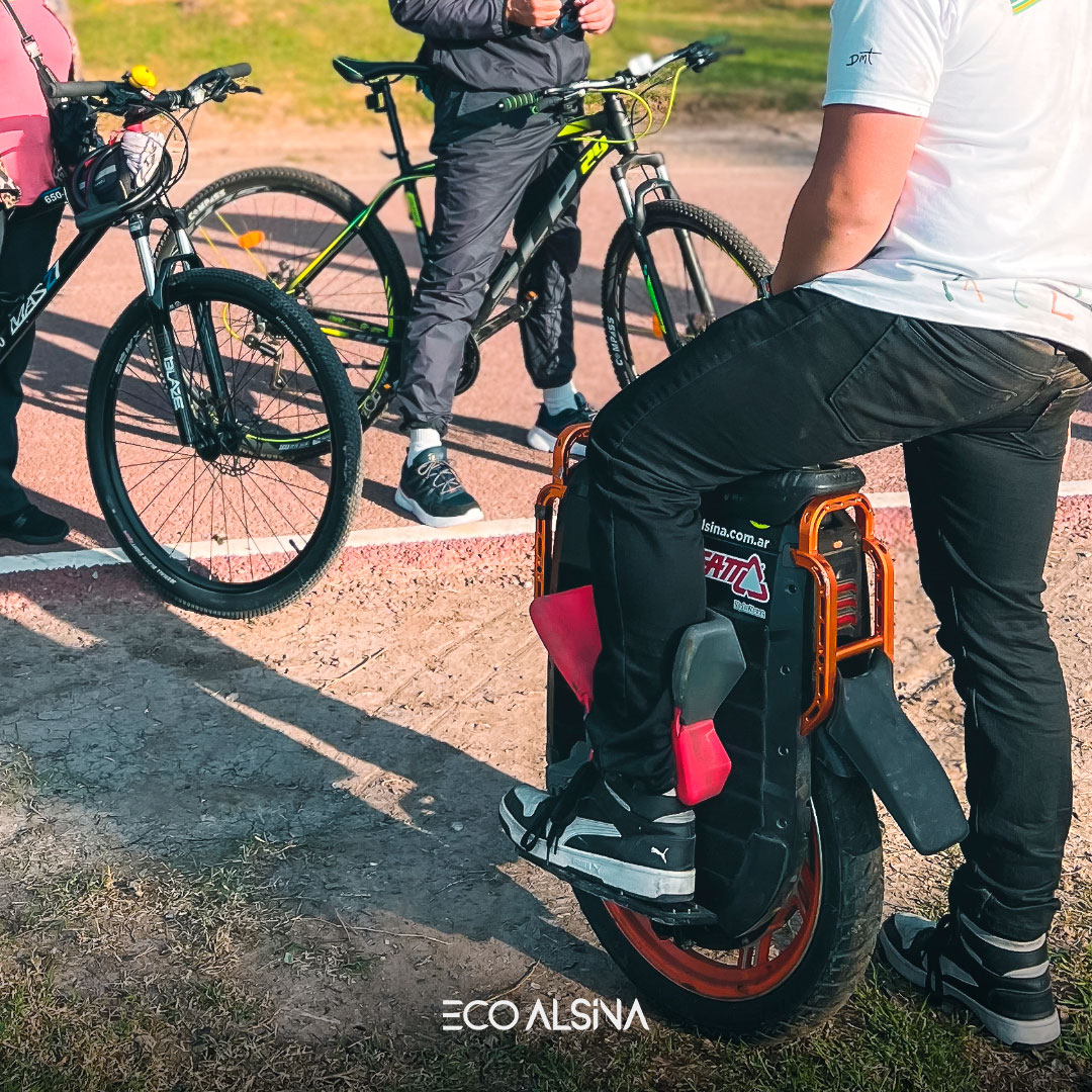 monociclo-electrico-vs-bicicleta-electrica